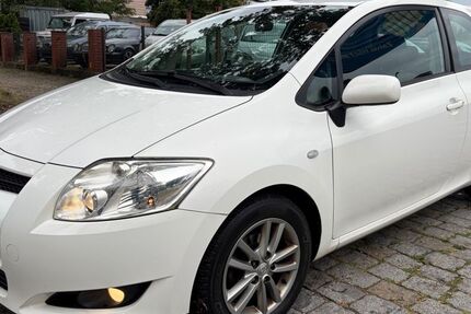 Toyota Auris 203.000 km 3.499 &euro; berlin 12527