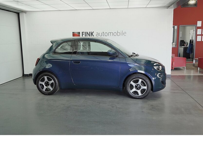 500e Action Carplay Android Automatik 1.Hand