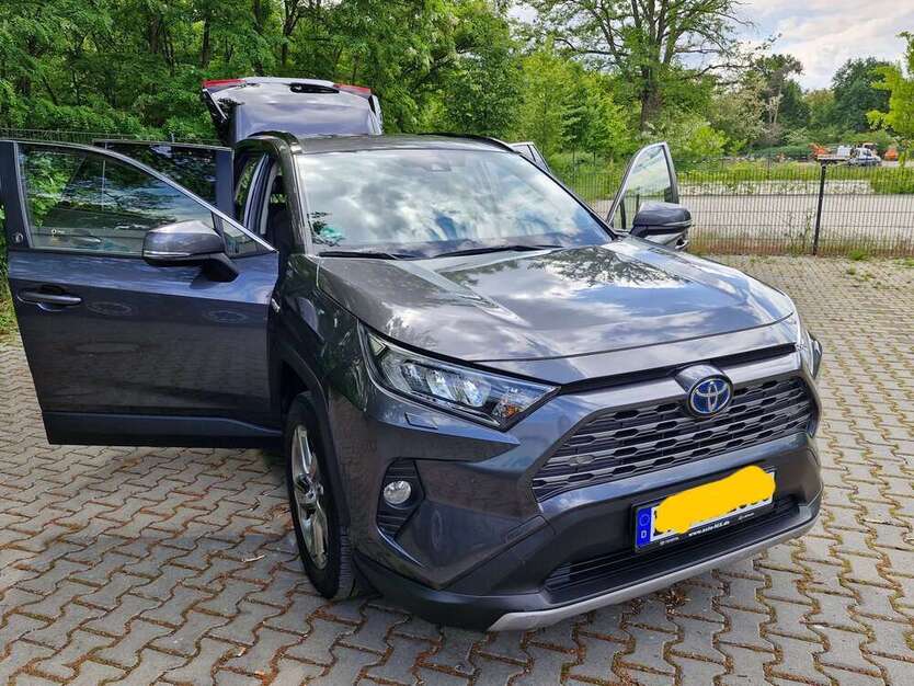 RAV 4