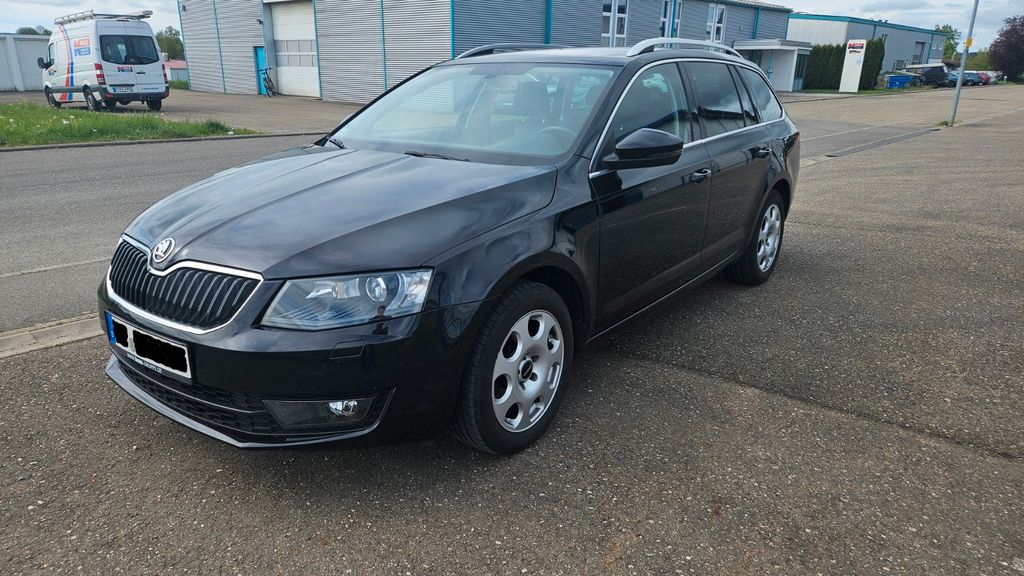 Skoda Octavia 109.000 km 12.500 &euro; Fluorn-Winzeln 78737