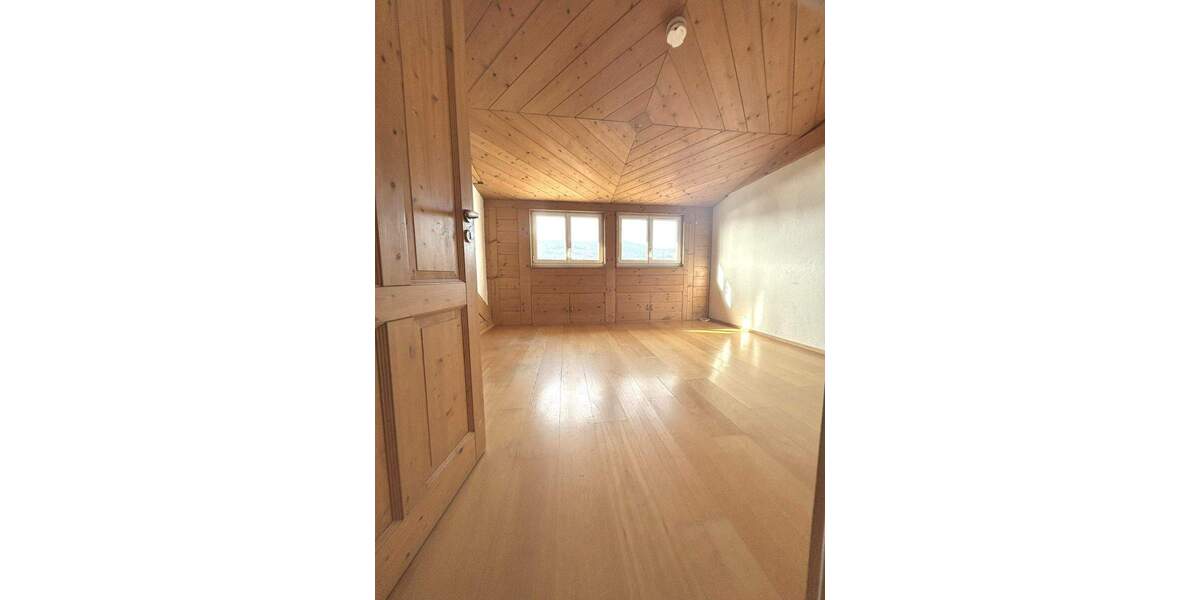 Etagenwohnung Titisee-Neustadt Neustadt - 3 Zimmer, 93 m&sup2;, 265.000&euro; | Angebot:25476119