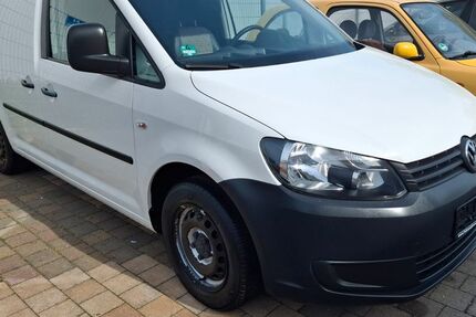 VW Caddy 83.614 km 8.795 &euro; Köln 51107