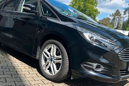 Ford S-Max 135.480 km 7.999 &euro; Köln 51069
