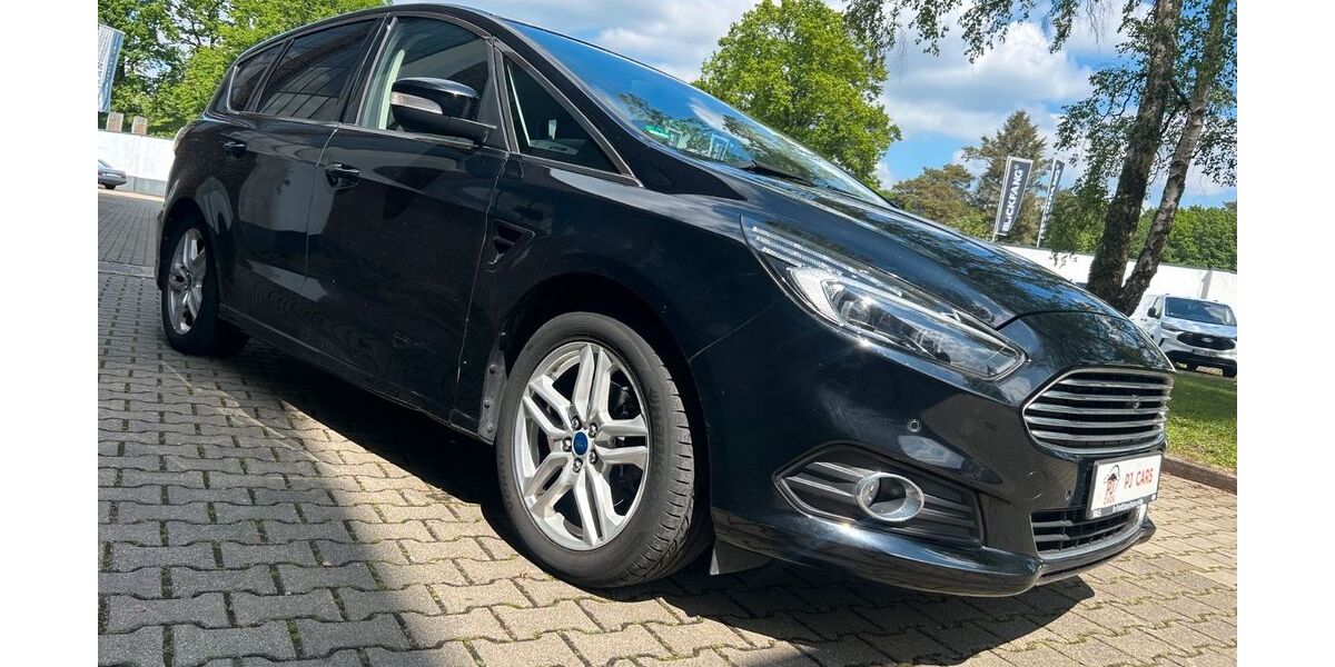 Ford S-Max 135.480 km 7.999 &euro; Köln 51069