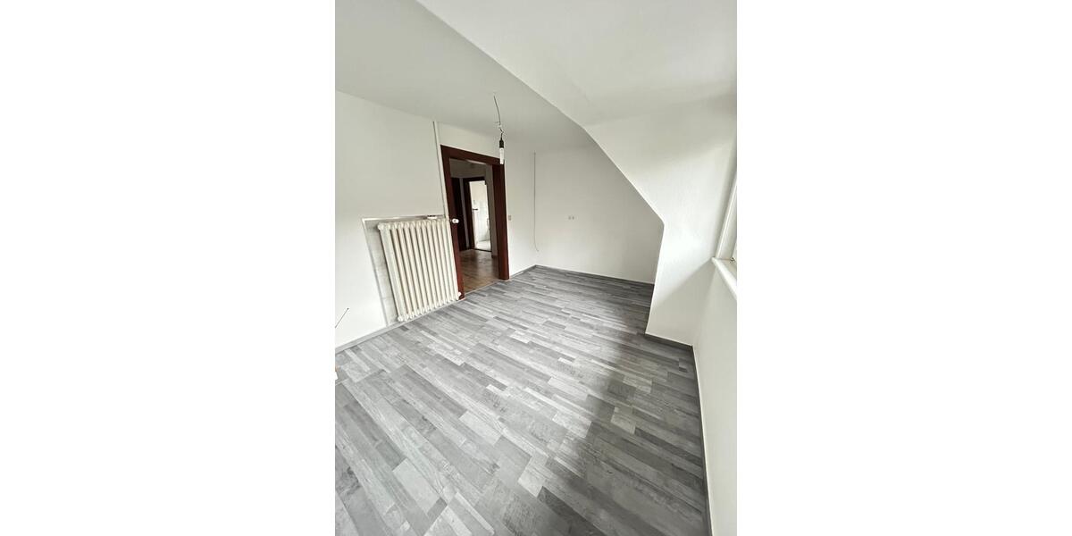 Dachgeschoßwohnung Erfurt Daberstedt - 4 Zimmer, 73 m&sup2;, 720&euro; | Angebot:25080053