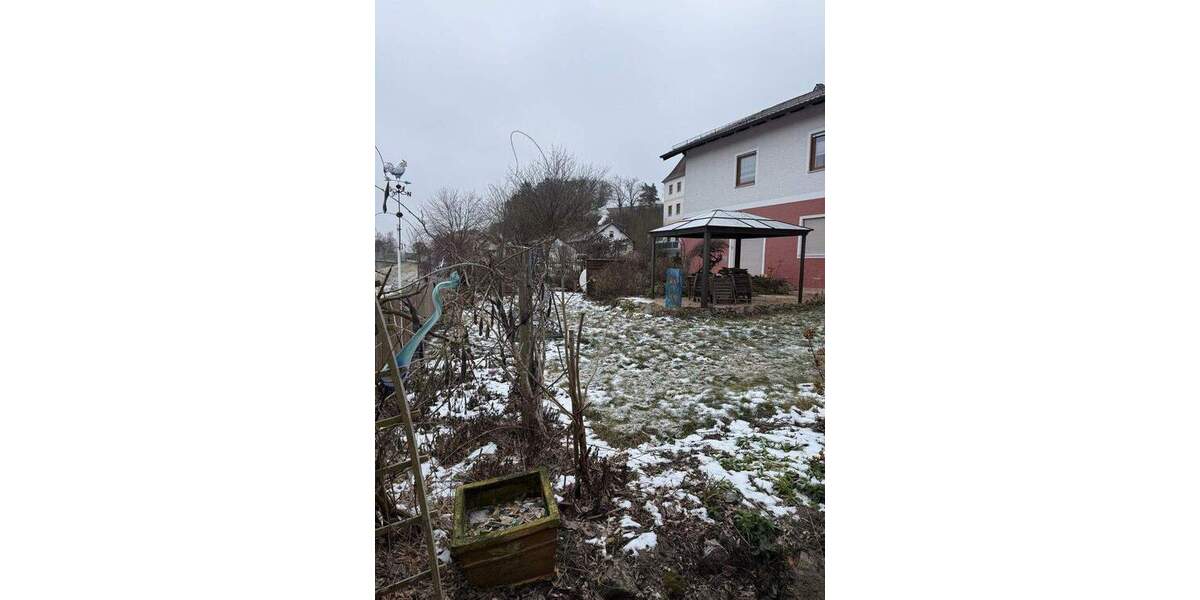 Einfamilienhaus Reichenbach - 8 Zimmer, 249 m&sup2;, 415.000&euro; | Angebot:25364665