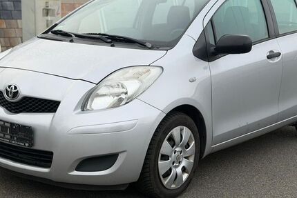 Toyota Yaris 166.000 km 2.950 &euro; Mannheim 68199