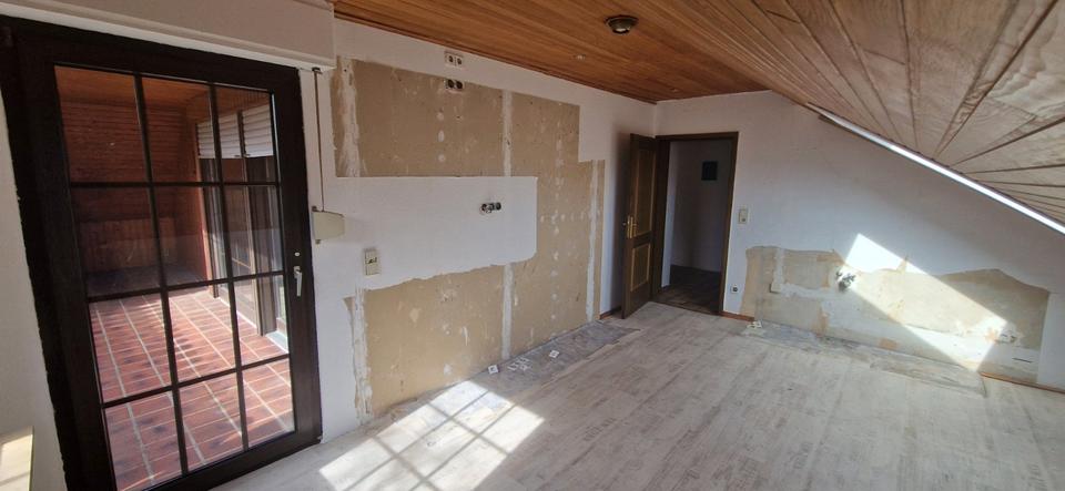 Dachgeschoßwohnung Wrestedt - 4 Zimmer, 133 m&sup2;, 950&euro; | Angebot:26103314
