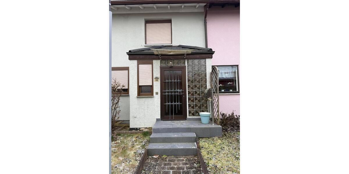 Reihenhaus Esslingen am Neckar Pliensauvorstadt - 4.5 Zimmer, 105 m&sup2;, 450.000&euro; | Angebot:24662491