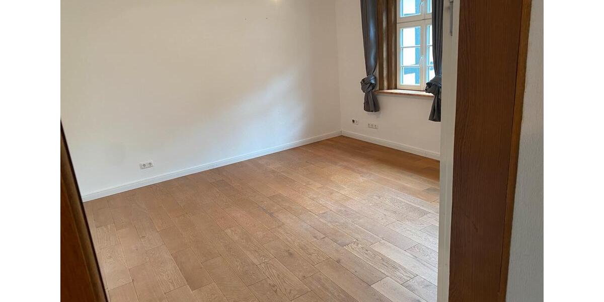 Bauernhaus, Landhaus Bad Berleburg - 5 Zimmer, 160 m&sup2;, 250.000&euro; | Angebot:26612835