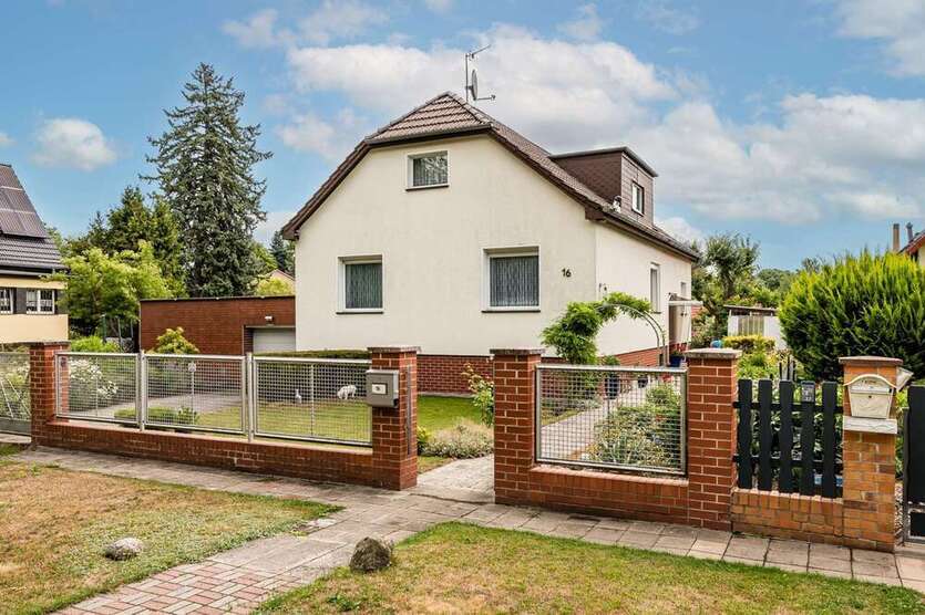 Haus zum Kaufen in Berlin 549.900 € 147.83 m²