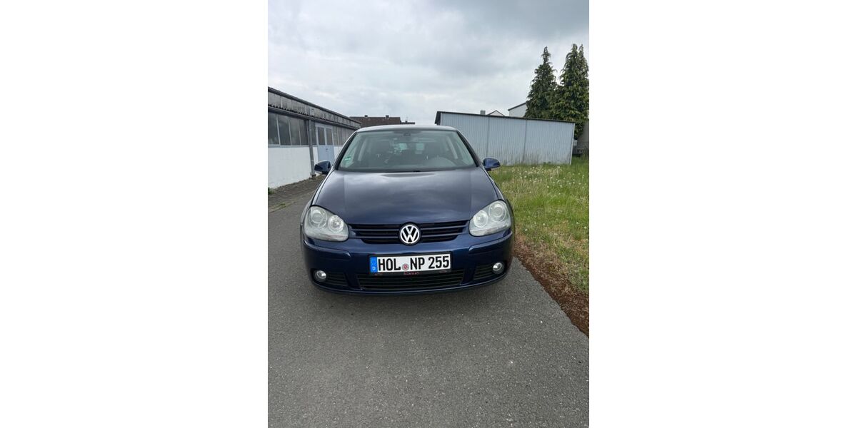 VW Golf 233.000 km 2.800 &euro; Holzminden 37603