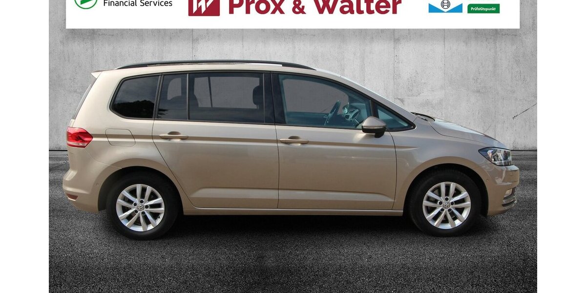 VW Touran 1.6 TDI BMT 7-DSG Comfortline NAVI+ACC 151.032 km 13.900 &euro; Hagenow 19230