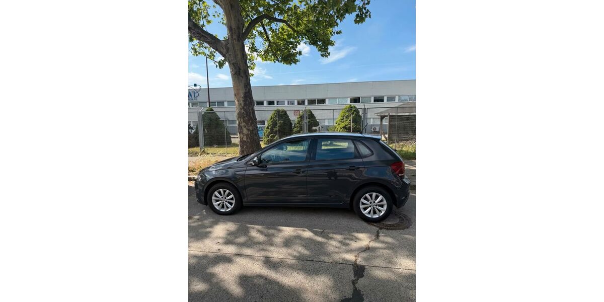 VW Polo 104.766 km 11.400 &euro; Berlin 13439