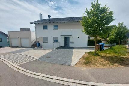 Wohnung Falkenfels - 4 Zimmer, 118 m&sup2;, 1.000&euro; | Angebot:26459628
