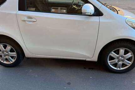 Toyota iQ 166.000 km 5.900 &euro; Berlin 13585