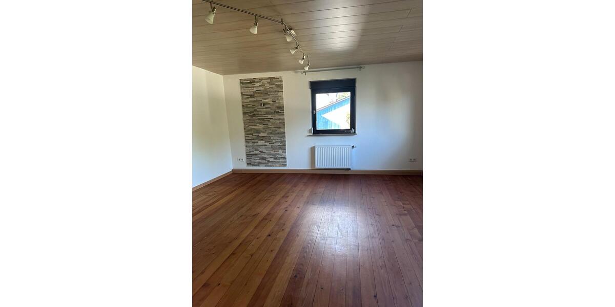 Etagenwohnung Remseck am Neckar - 5 Zimmer, 96 m&sup2;, 1.400&euro; | Angebot:26228292