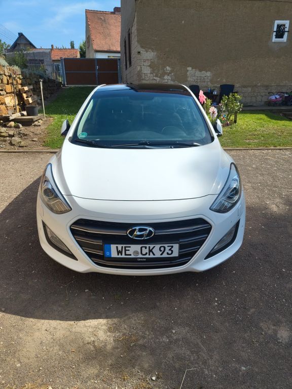 i30