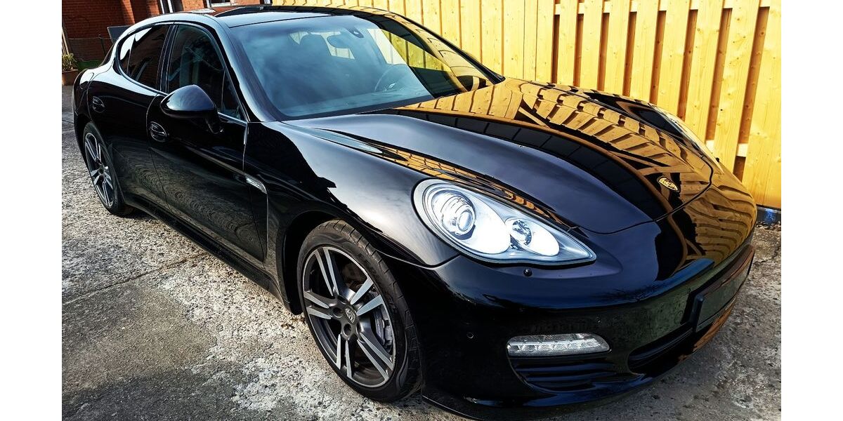 Porsche Panamera 119.700 km 24.900 &euro; Schretstaken 21493