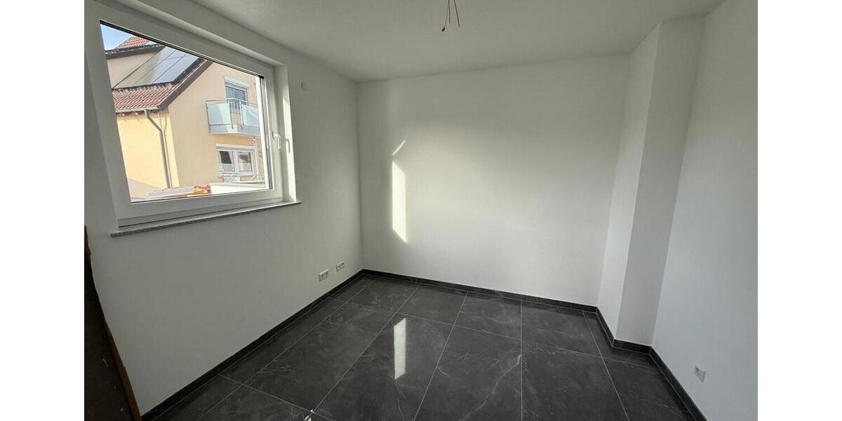 Doppelhaushälfte Herrenberg - 6 Zimmer, 138 m&sup2;, 1.950&euro; | Angebot:26364288