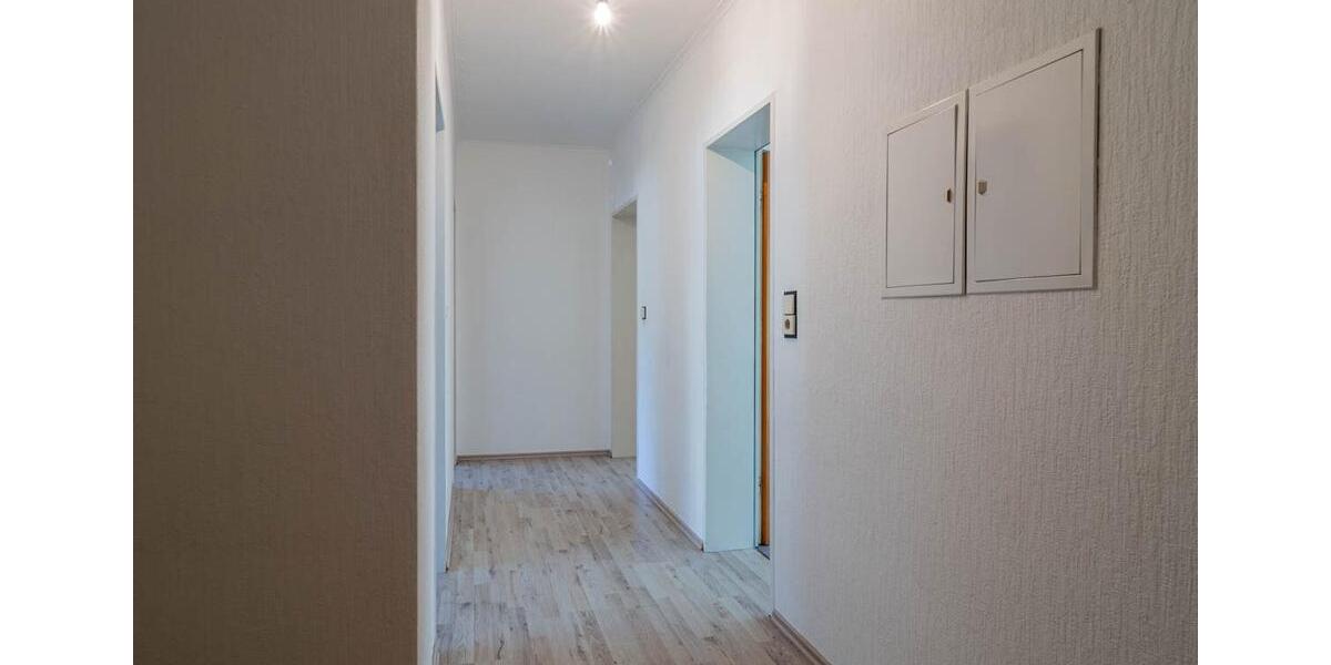 Etagenwohnung Meschede - 3 Zimmer, 82 m&sup2;, 450&euro; | Angebot:25781061