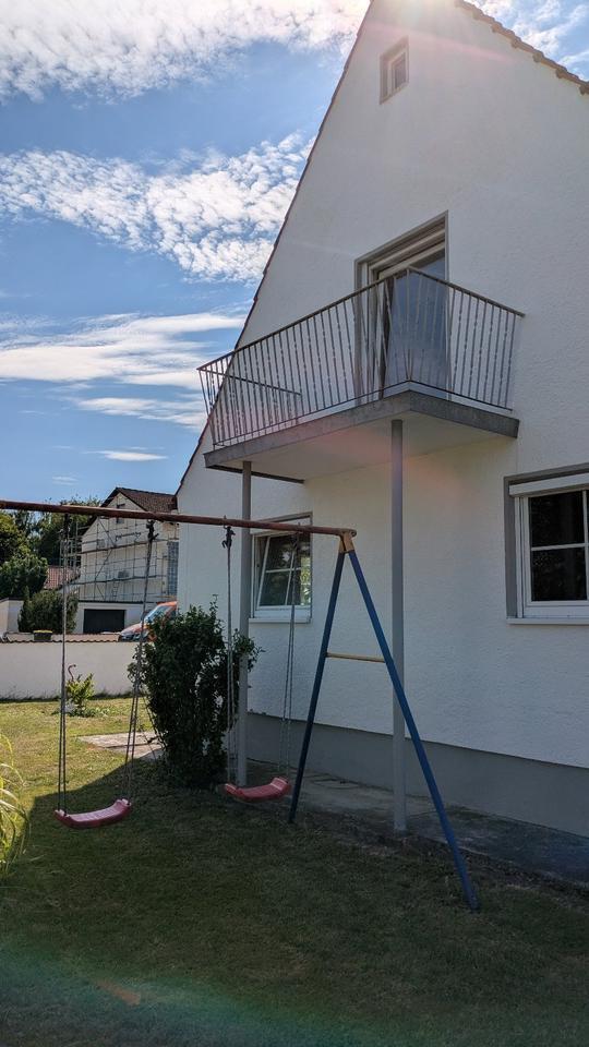 Älteres Einfamilienhaus mit Doppelgarage in Karlskron zur Miete