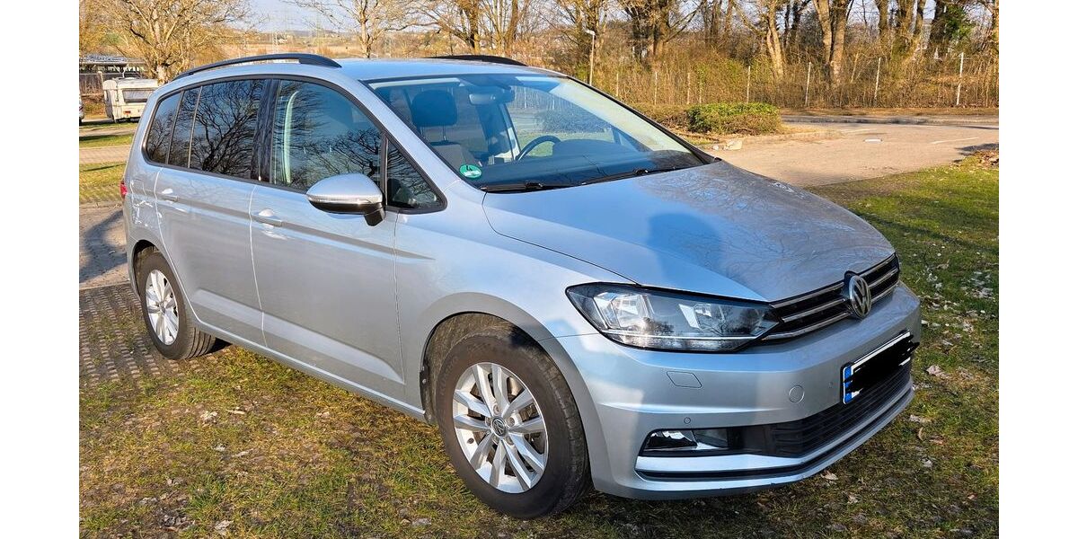 VW Touran 144.500 km 15.900 &euro; Oberboihingen 72644