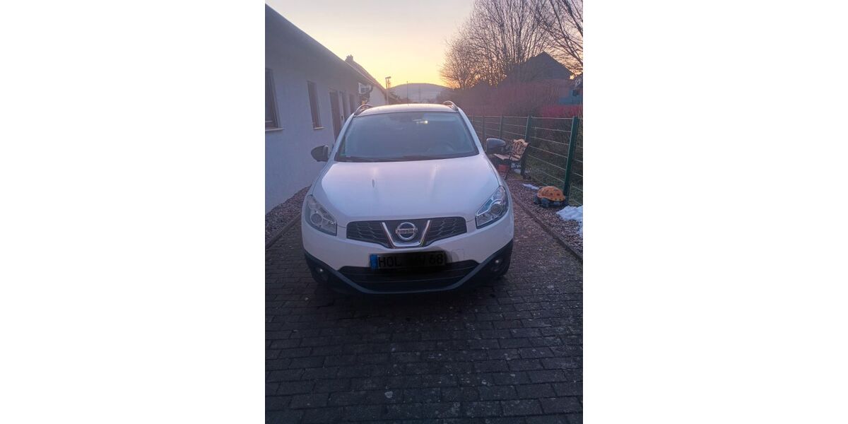 Nissan Qashqai 109.600 km 8.800 &euro; Delligsen 31073
