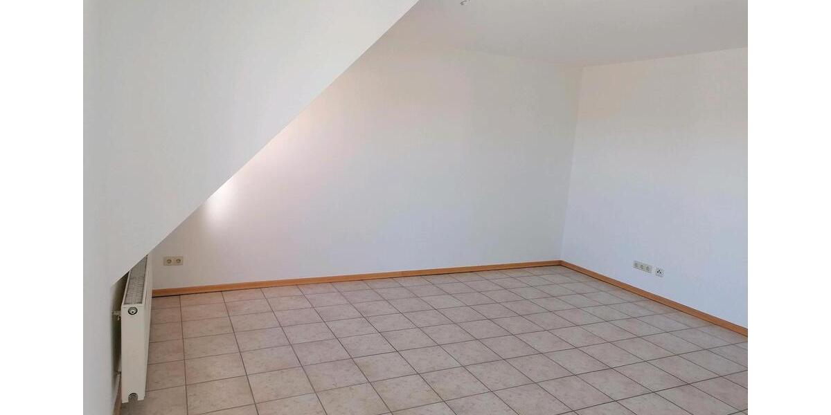 Dachgeschoßwohnung Gerhardshofen - 3 Zimmer, 76 m&sup2;, 630&euro; | Angebot:26400483
