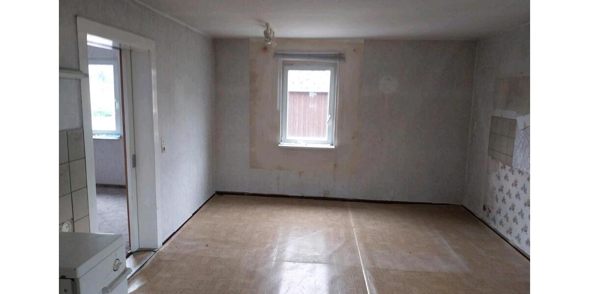 Einfamilienhaus Klingenthal - 8 Zimmer, 140 m&sup2;, 48.000&euro; | Angebot:27204950