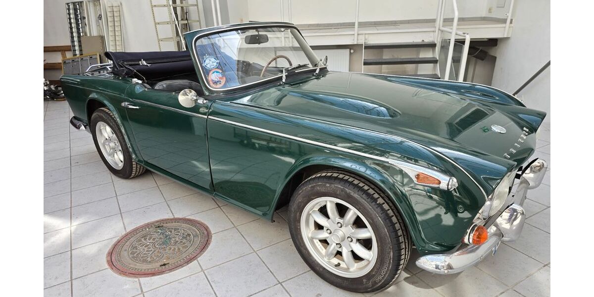 Triumph TR4 70.323 km 22.500 &euro; Dortmund 44287