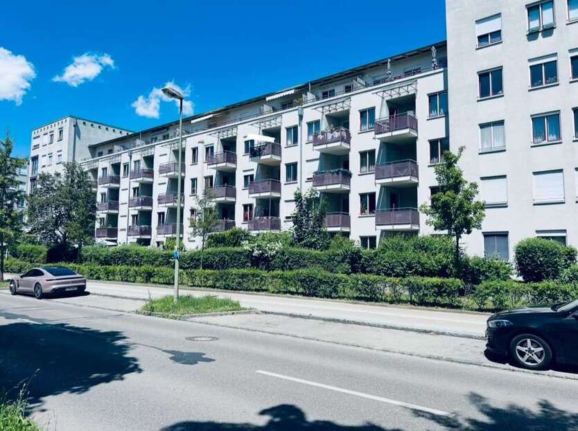 Wohnung zum Kaufen in Augsburg 449.000 € 97 m²