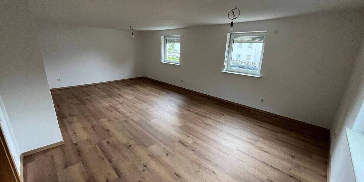 Etagenwohnung Viechtach - 4 Zimmer, 120 m&sup2;, 750&euro; | Angebot:26908959