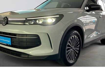 VW Tiguan 26.581 km 37.850 € Pfarrkirchen 84347