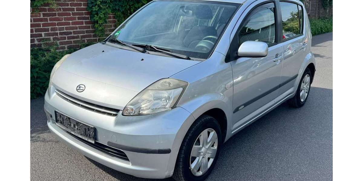 Daihatsu Sirion 150.000 km 2.750 € Köln 50739