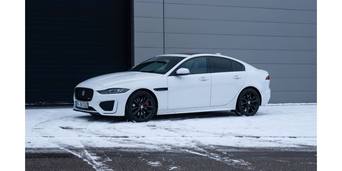 Jaguar XE 86.289 km 20.900 &euro; Stuttgart 70191