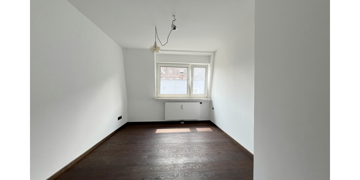 Familienfreundliche DG-Wohnung in Laim - Dachgeschoßwohnung München Pasing-Obermenzing | Angebot:27332762