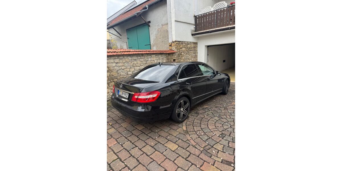 Mercedes-Benz E 220 226.636 km 10.500 € Zornheim 55270