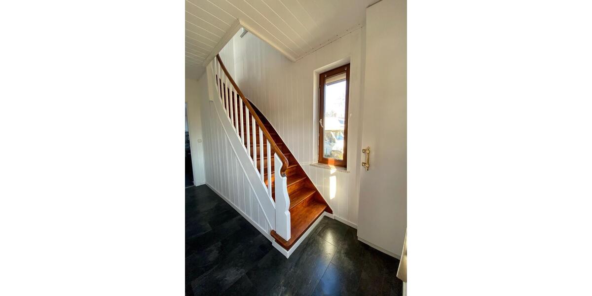 Dachgeschoßwohnung Wesselburen - 3 Zimmer, 70 m&sup2;, 870&euro; | Angebot:25367906