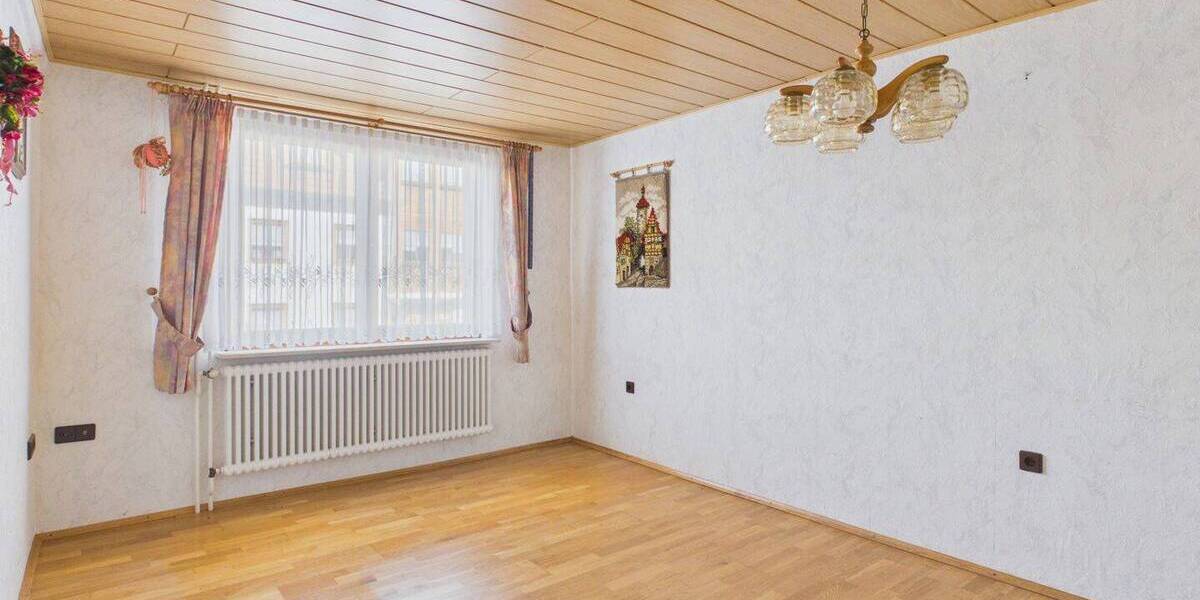 Mehrfamilienhaus, Wohnhaus Blumberg Riedböhringen - 9 Zimmer, 149 m&sup2;, 298.000&euro; | Angebot:26366587