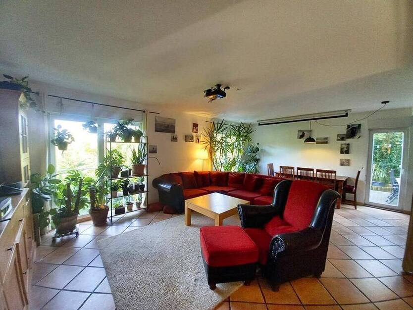 CITYHOUSE: Moderne Doppelhaushälfte mit großem Garten, Hobbyraum Souterrain, Keller, Terrasse