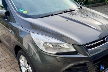 Ford Kuga 190.600 km 7.300 &euro; Steißlingen 78256