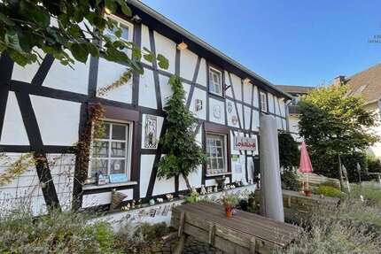 Haus Hennef - 10 Zimmer, 473 m&sup2;, 640.000&euro; | Angebot:25592477