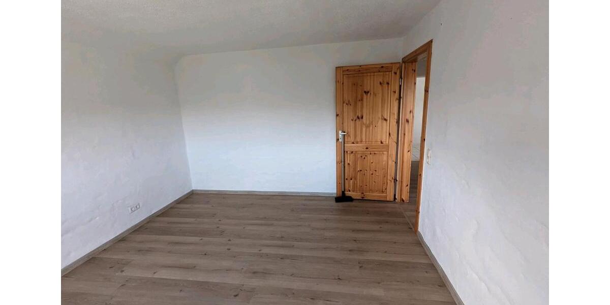 Einfamilienhaus Gillenfeld - 9 Zimmer, 250 m&sup2;, 335.000&euro; | Angebot:25512713
