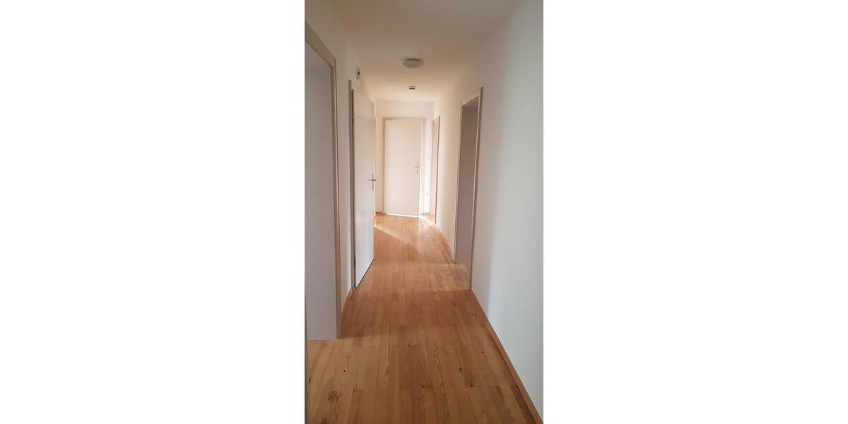Etagenwohnung Geretsried - 3 Zimmer, 96 m&sup2;, 1.530&euro; | Angebot:26214250
