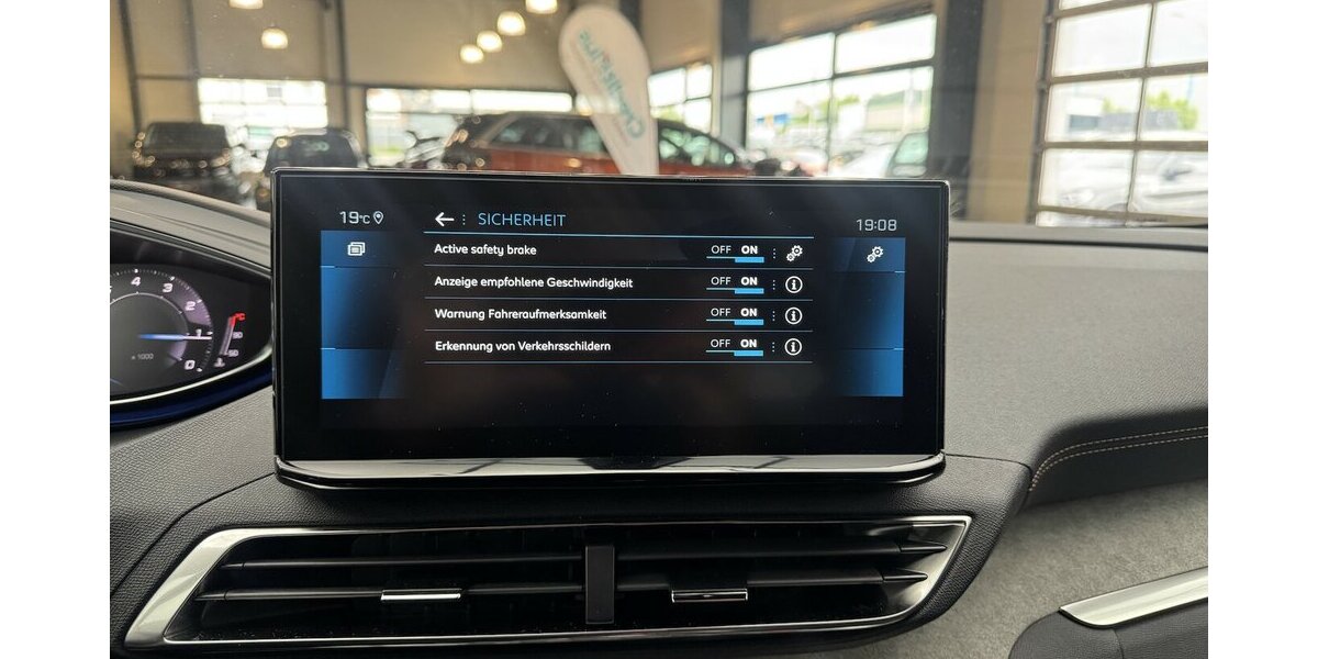 Peugeot 5008 GT 130 Puretech EAT8 1.Hand 7 Sitze 13.300 km 26.620 &euro; Lich 35423