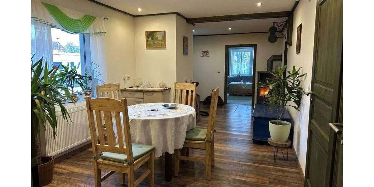 gepflegtes, freistehendes Ein- Zweifamilienhaus in ruhiger Lage von Peuschen zu verkaufen - Einfamilienhaus Peuschen | Angebot:20430380