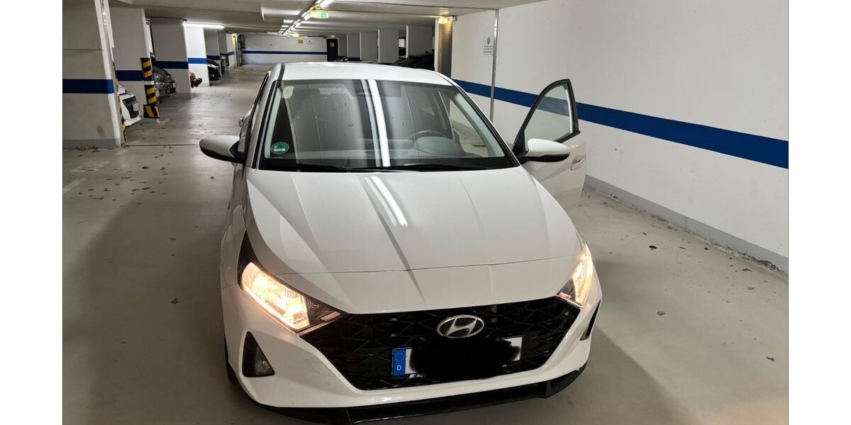 Hyundai i20 34.989 km 14.900 &euro; Stuttgart 70197
