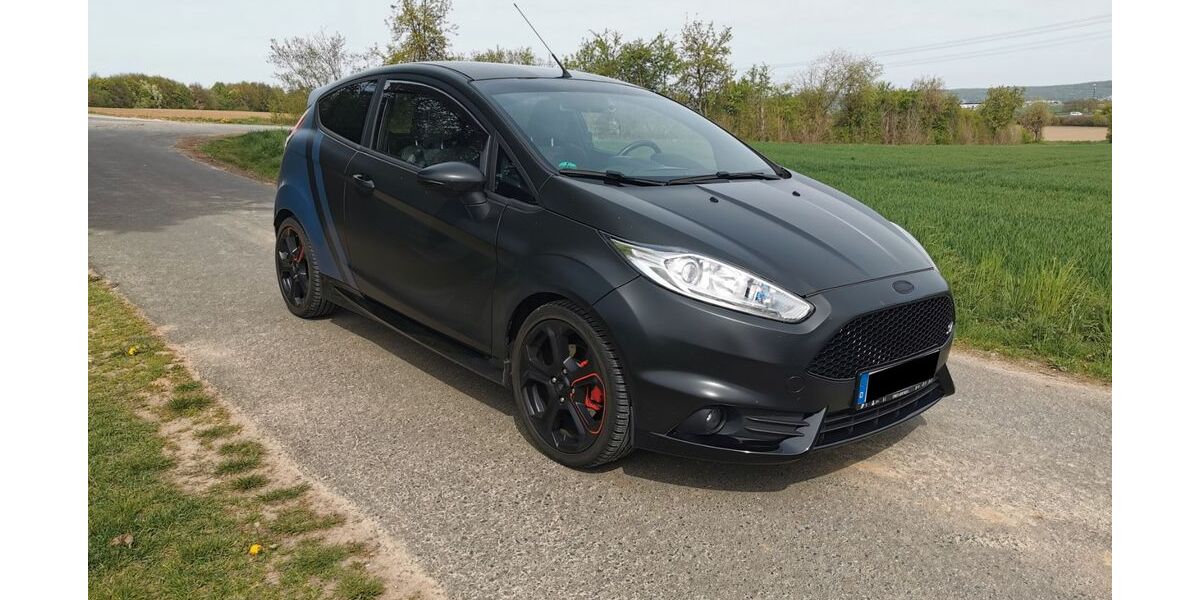 Ford Fiesta 66.600 km 12.900 &euro; Rosdorf 37124