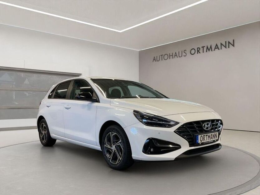 i30